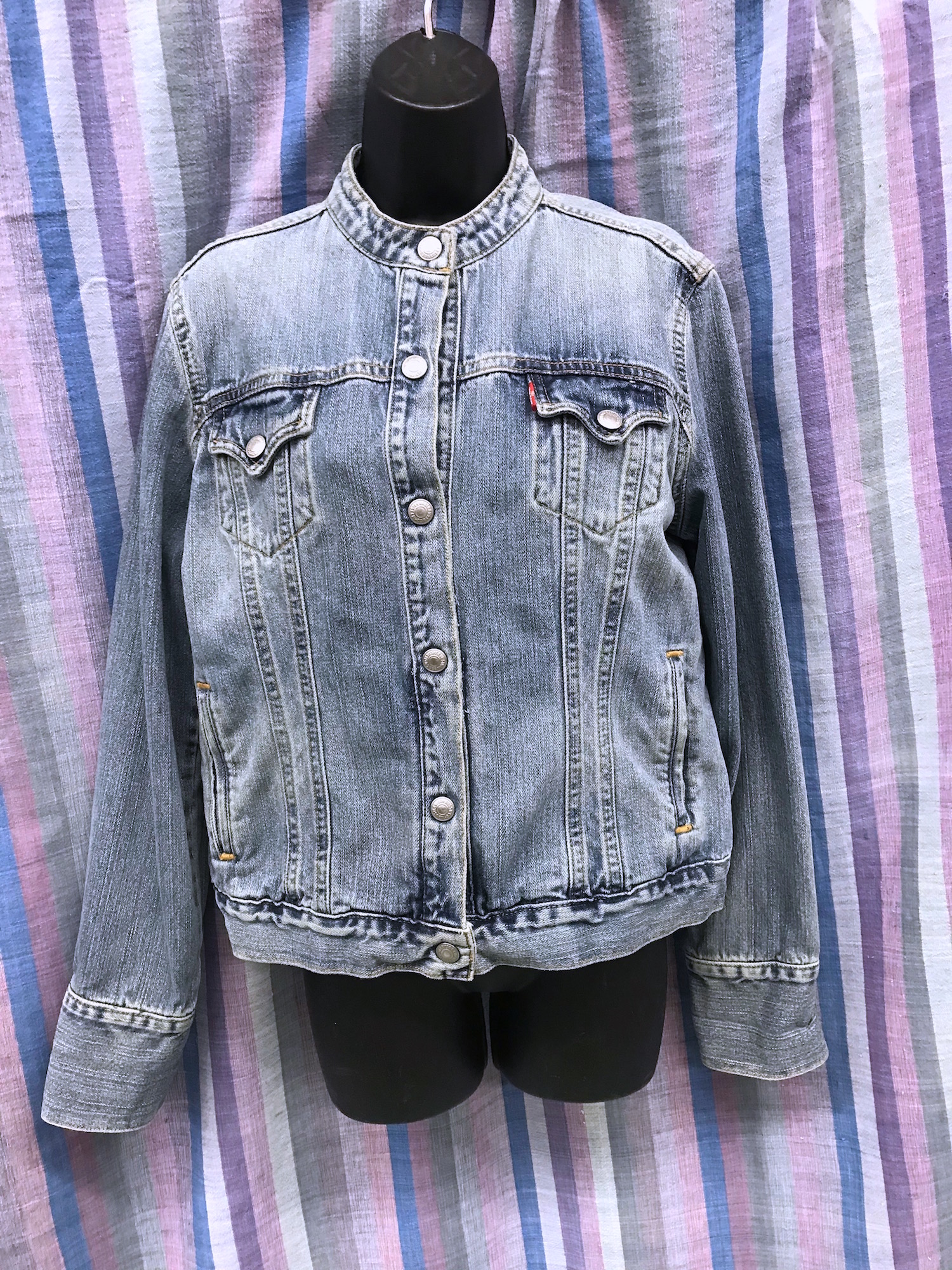 Womens Levis Denim Jacket - Tucson Thrift Shop